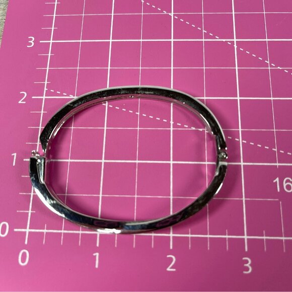 Retired Swarovski Edith Rhodium Plated Crystal Twist Bangle Bracelet In Box VTG - Picture 11 of 13
